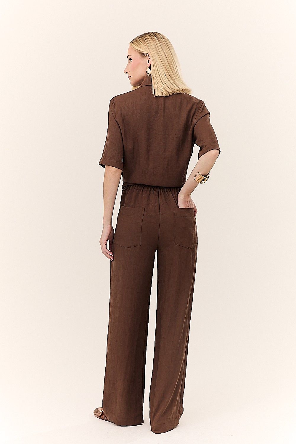 Calça Pantalona Bolsos e Detalhe Cós Livia 