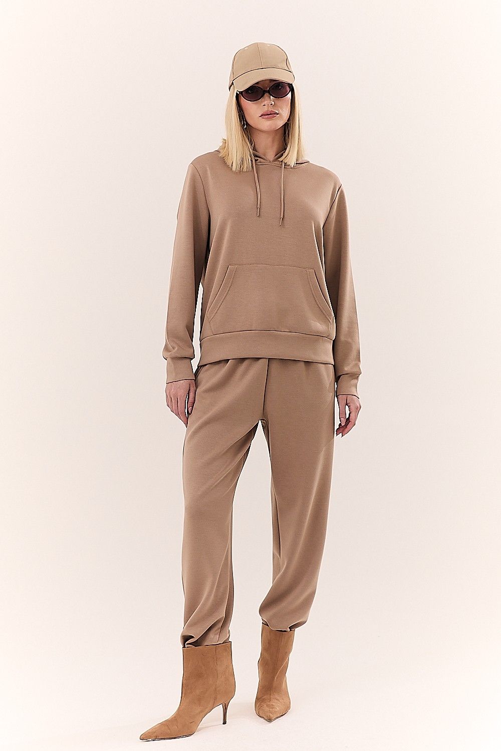 Blusa Comfy Moletom com Capuz e Bolsos Helô