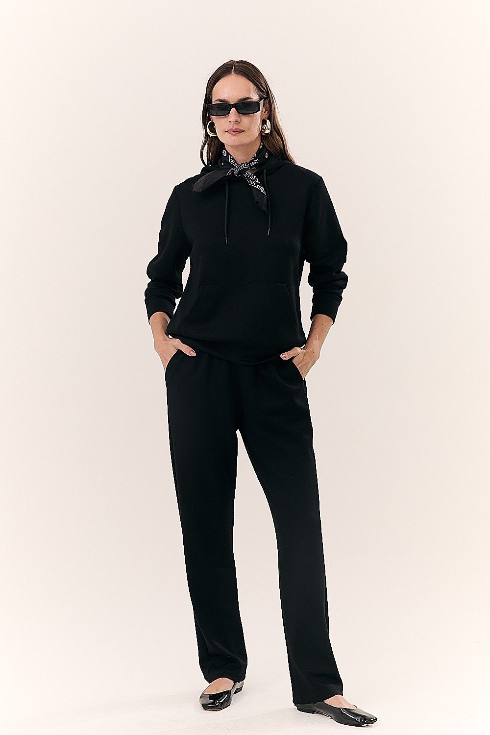 Blusa Comfy Moletom com Capuz e Bolsos Helô