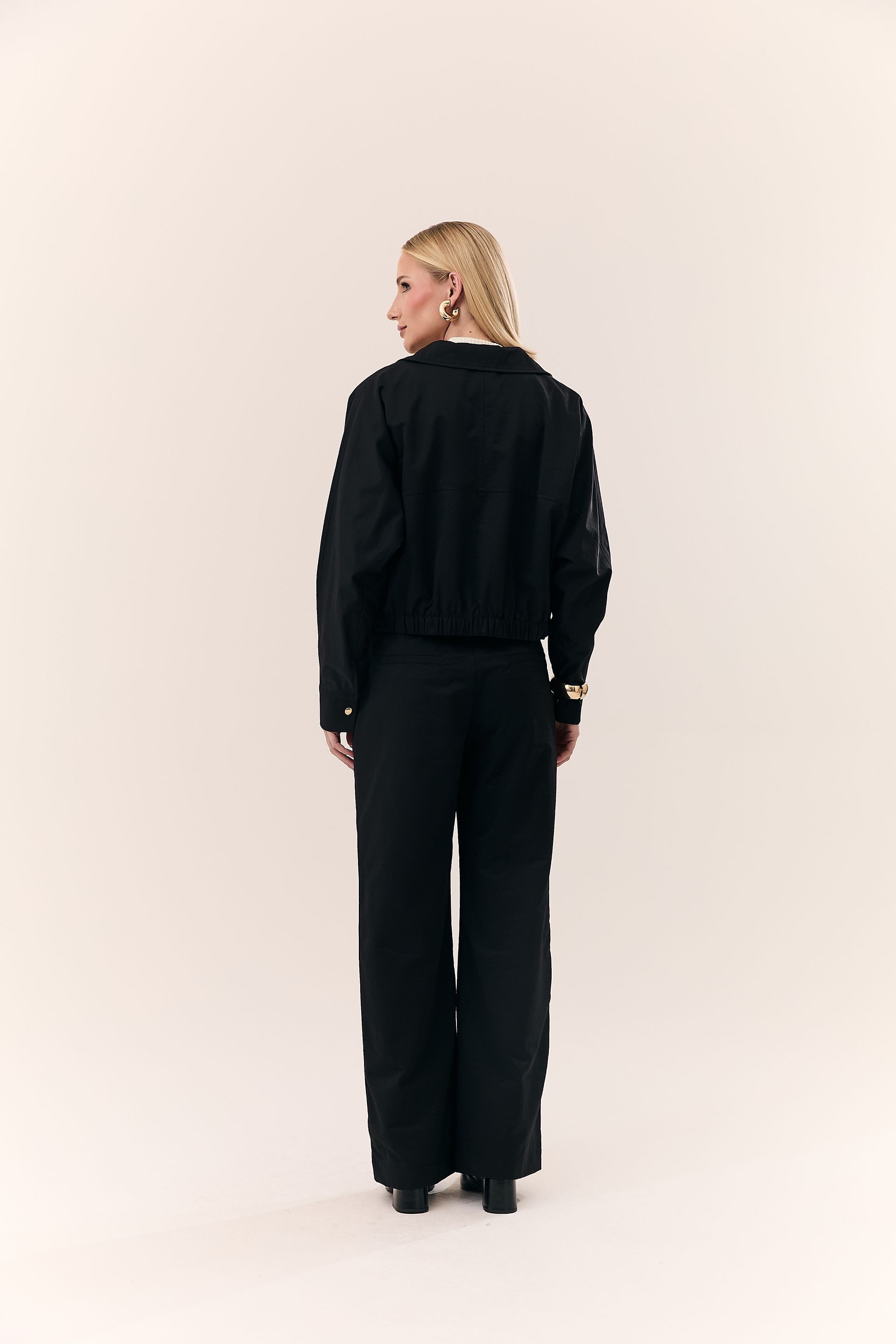 Calça Alfaiataria Feminina com Pregas Esther
