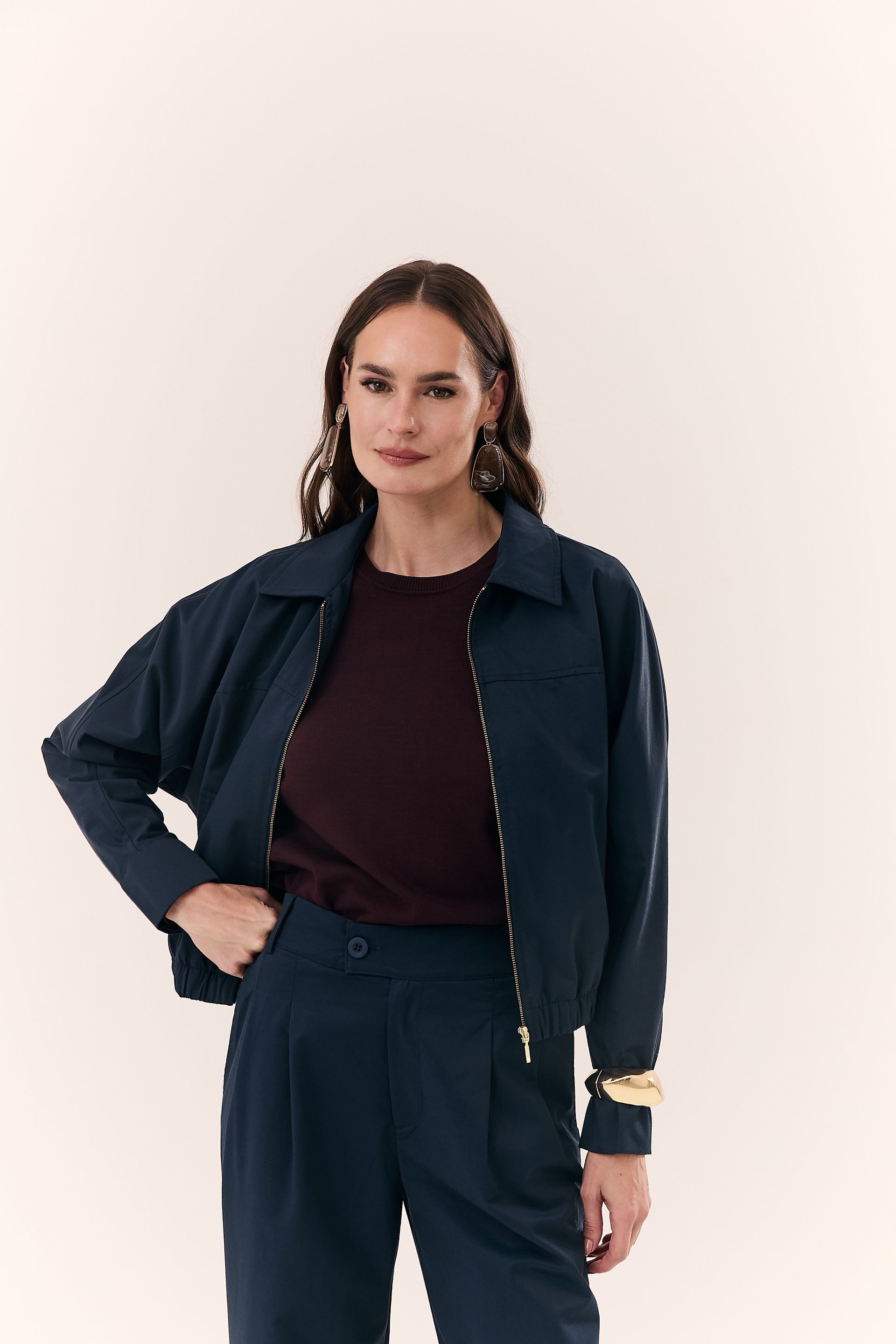 Calça Alfaiataria Feminina com Pregas Esther