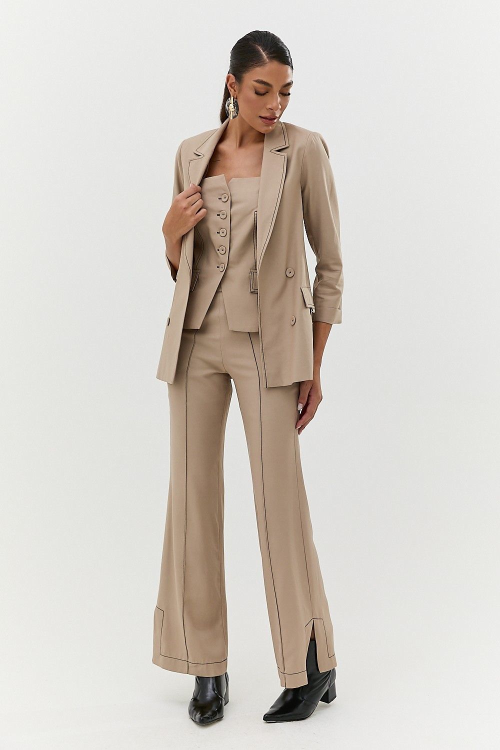 Blazer Alfaiataria Pespontado Detalhe Bolsos Flavia