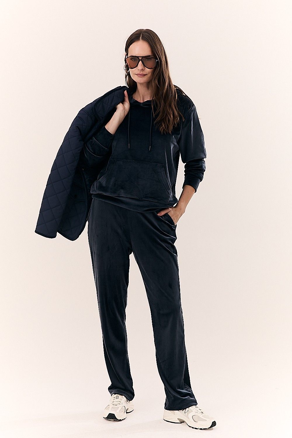 Blusa Feminina Comfy em Plush com Capuz e Bolsos Lorena