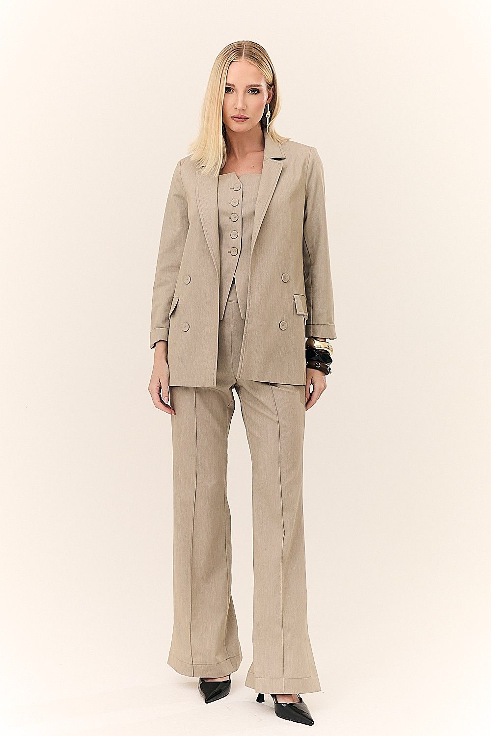 Blazer Alfaiataria Pespontado Detalhe Bolsos Carla