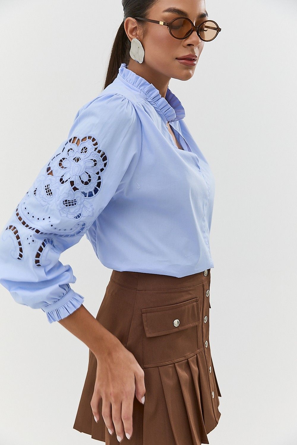 Blusa Tricoline Feminina com Detalhe Bordado Nina