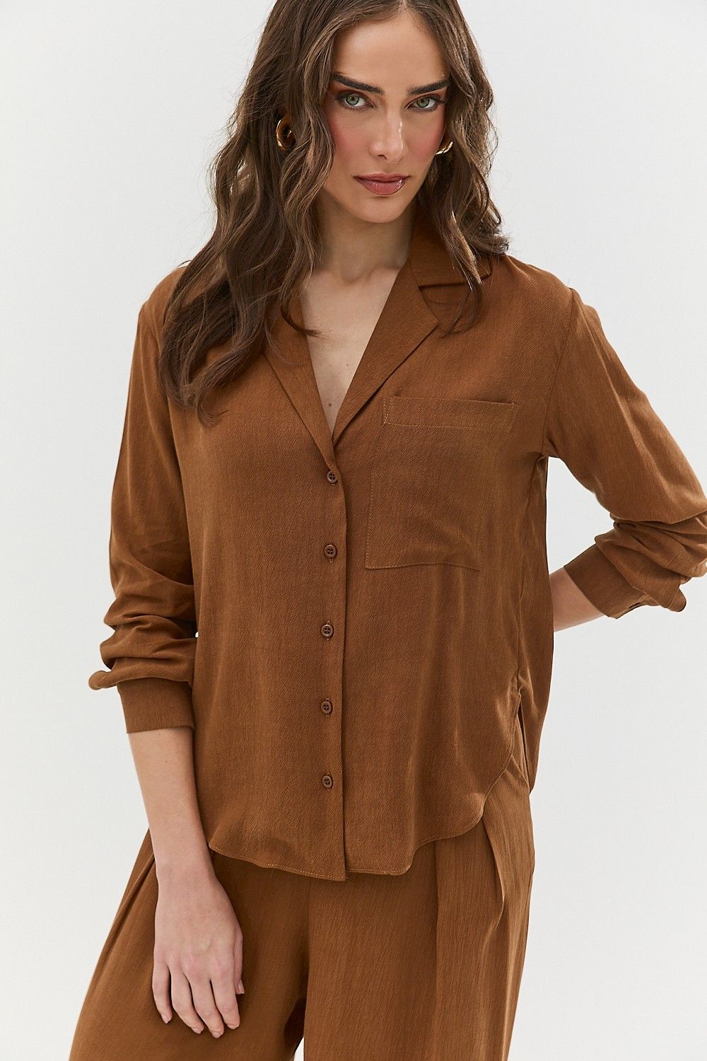 Camisa Feminina Gola Alfaiataria Isabela