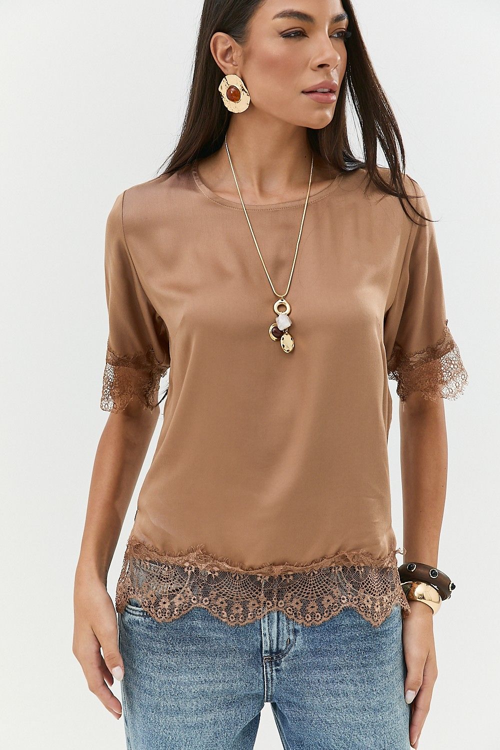 Blusa Feminina Mangas e Detalhes em Renda Meire