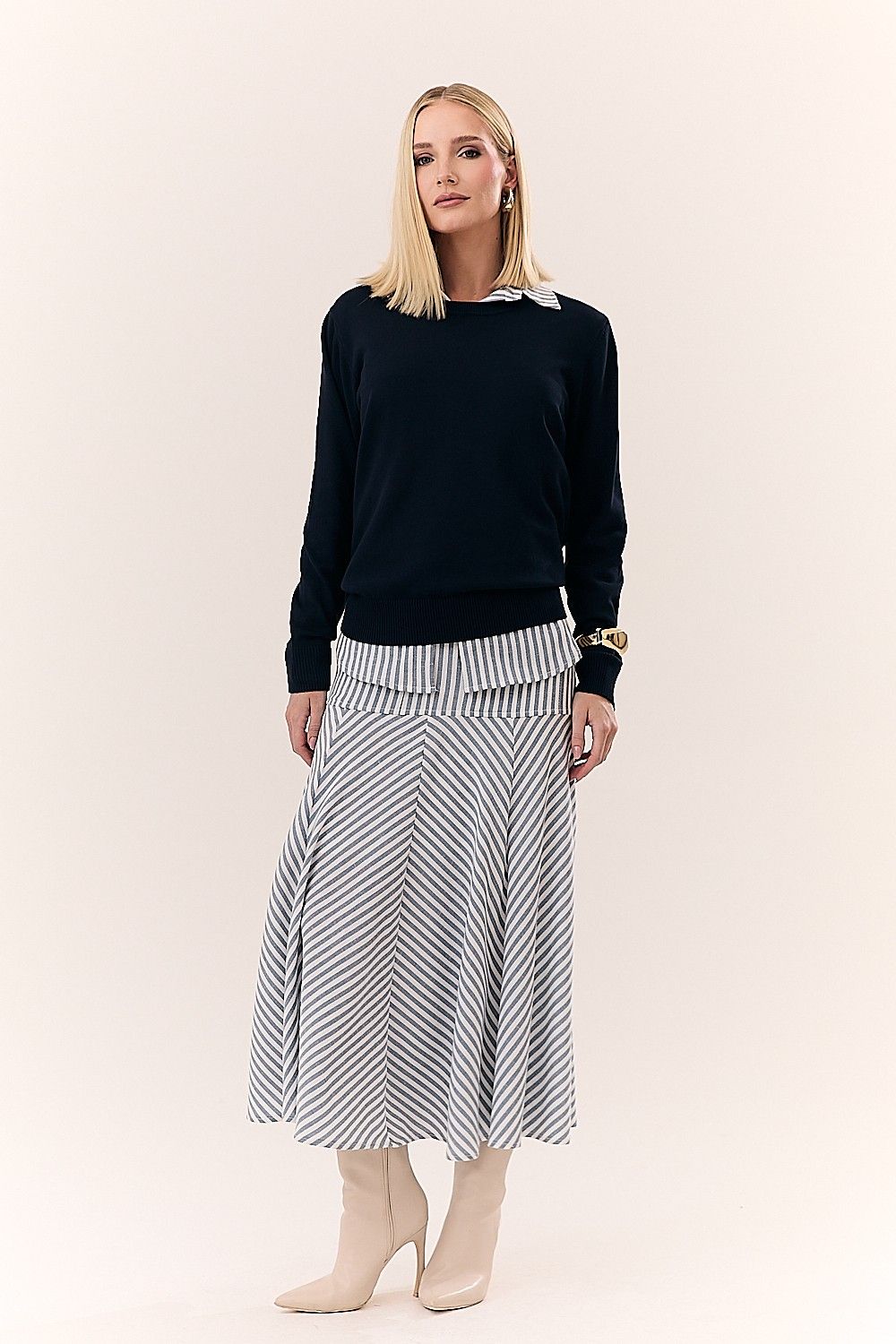 Blusa Feminina Básica Tricot e Detalhes Canelados Nair
