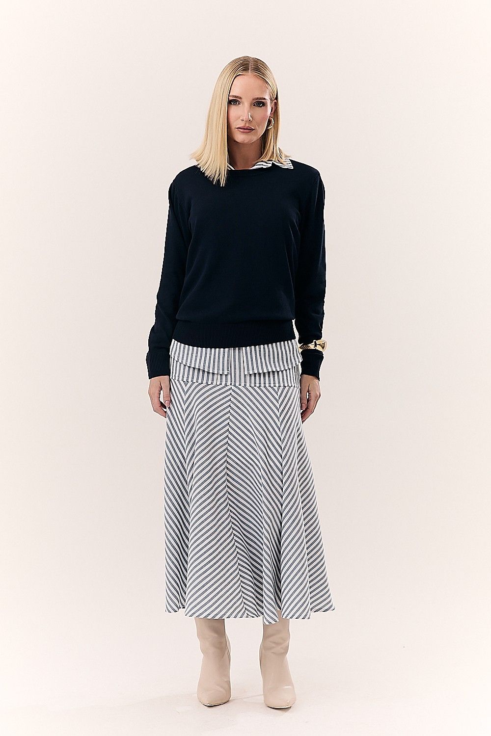 Blusa Feminina Básica Tricot e Detalhes Canelados Nair
