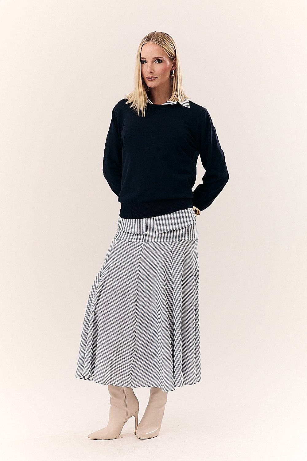 Blusa Feminina Básica Tricot e Detalhes Canelados Nair