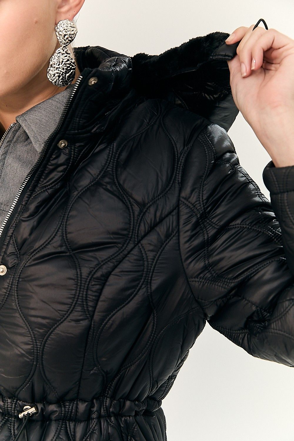 Jaqueta Maxi Puffer com Capuz Jordana