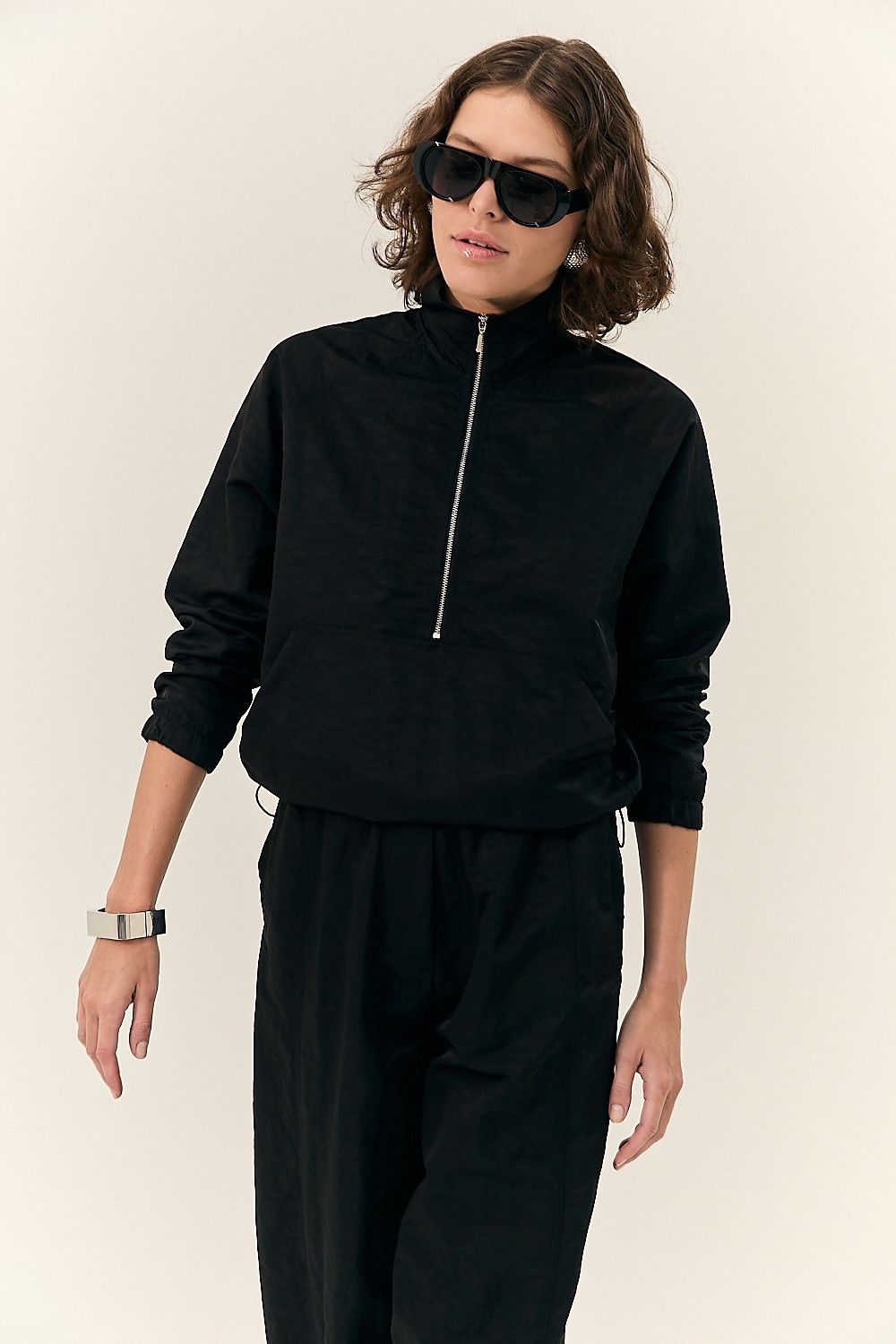 Blusa Tecno com Zíper e Bolsos Noemi
