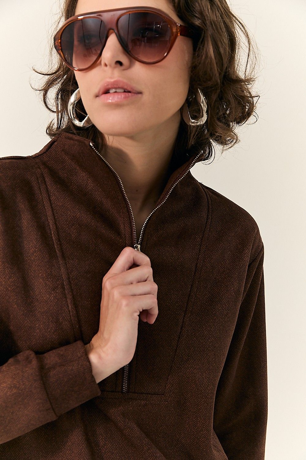 Blusa Comfy com Zíper e Bolsos Barbara