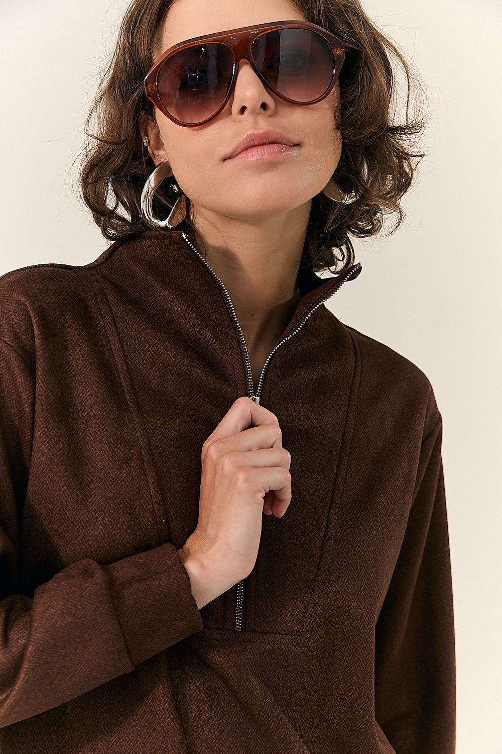 Blusa Comfy com Zíper e Bolsos Barbara