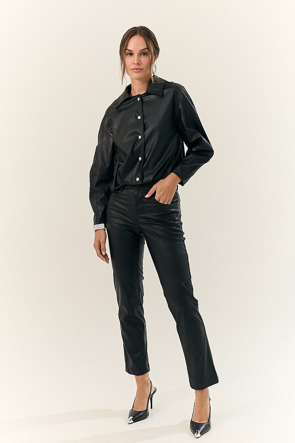 Calça Reta Like Leather Texturizado Desiree