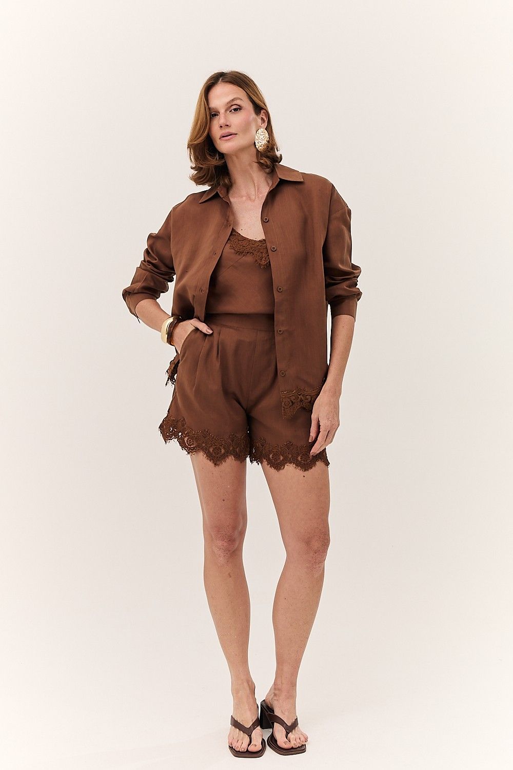 Short Feminino Linho com Renda Antonieta