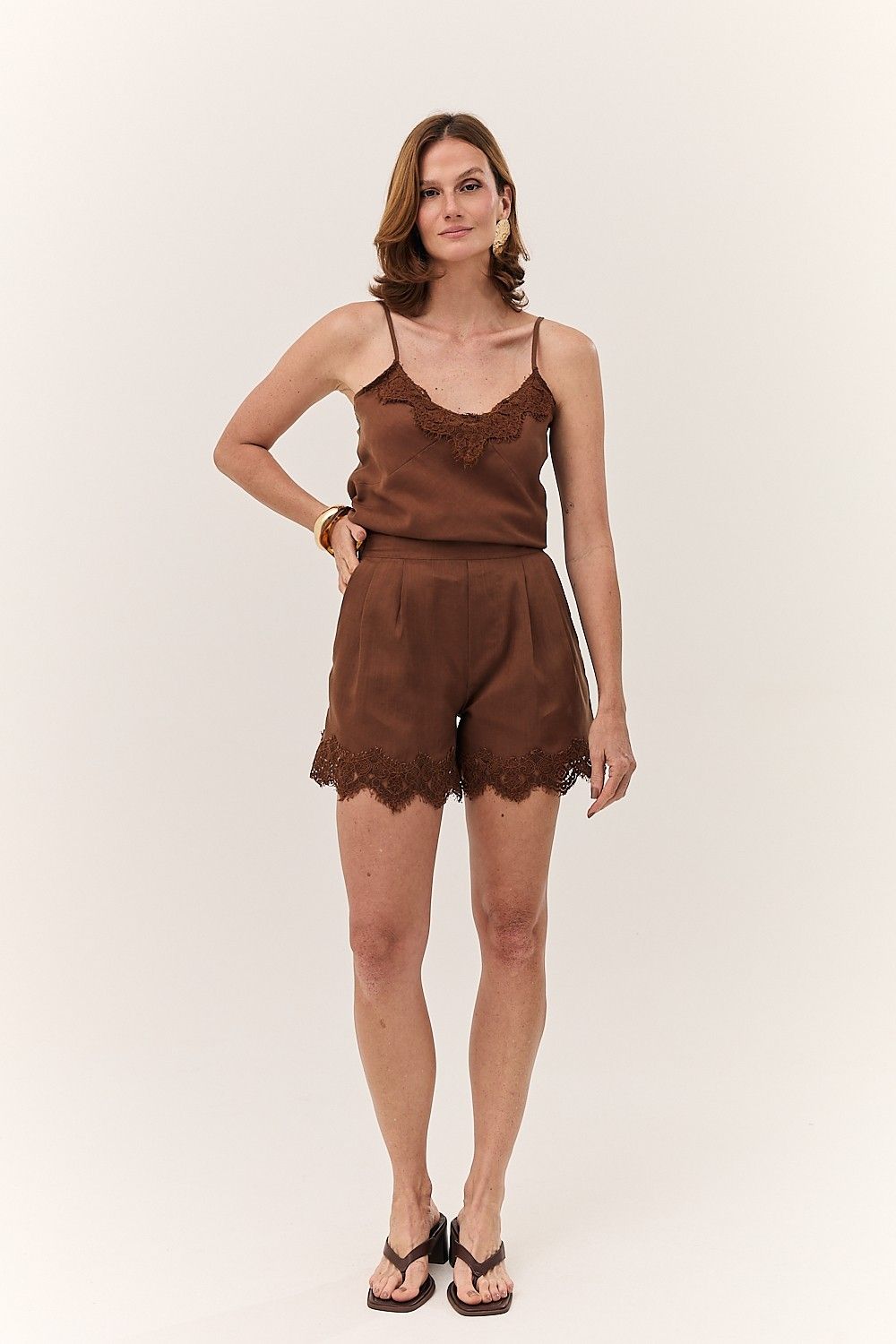 Short Feminino Linho com Renda Antonieta