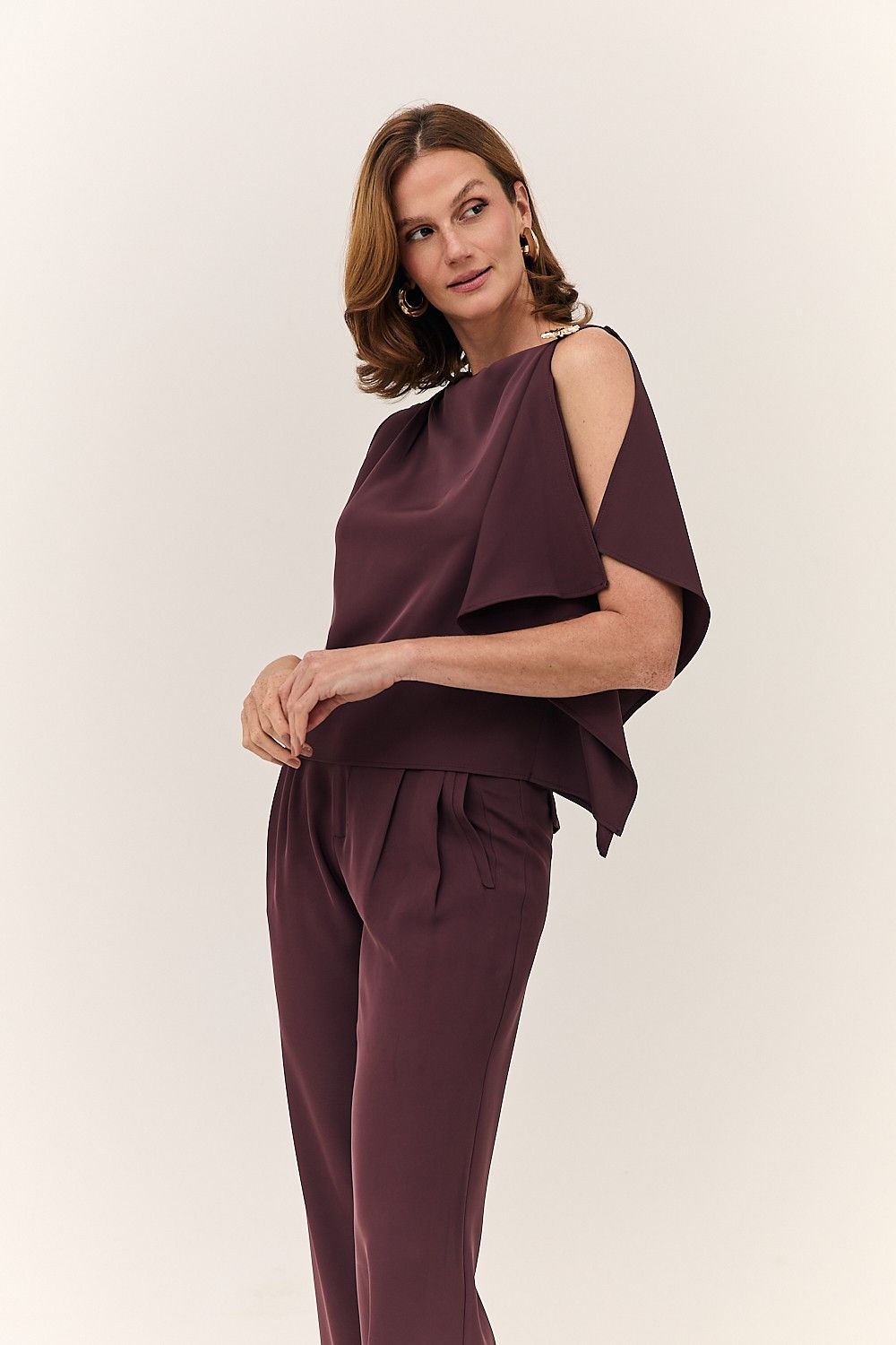 Calça Feminina Reta com Pregas Luce