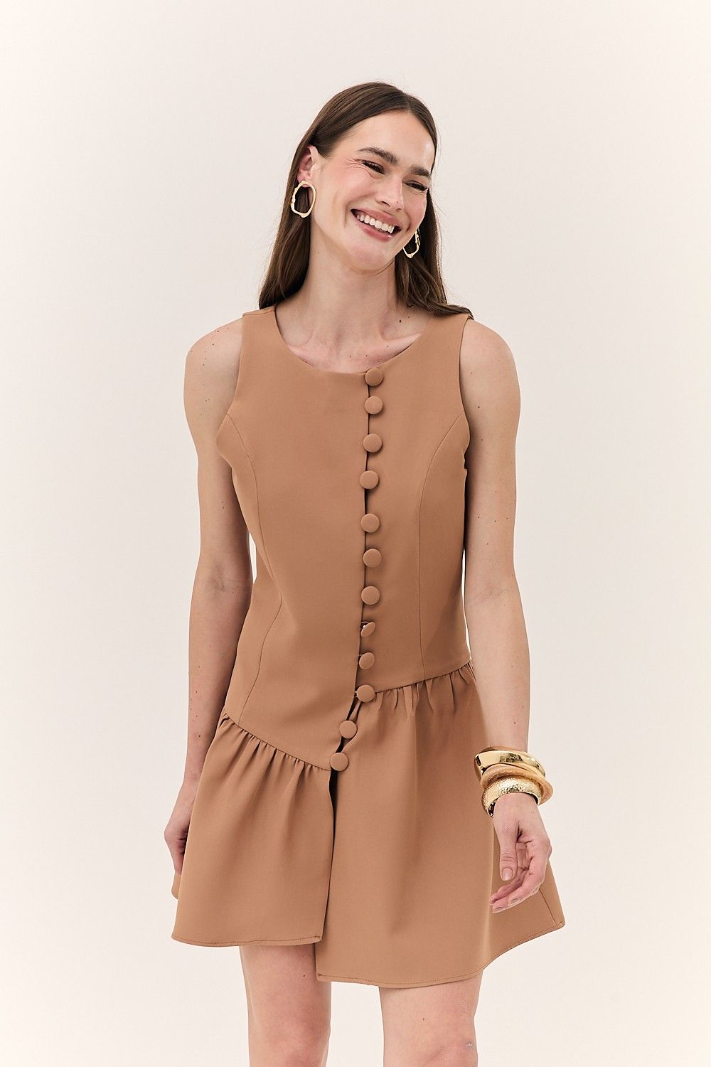 Vestido Curto Feminino com Babado e Botões Ventura