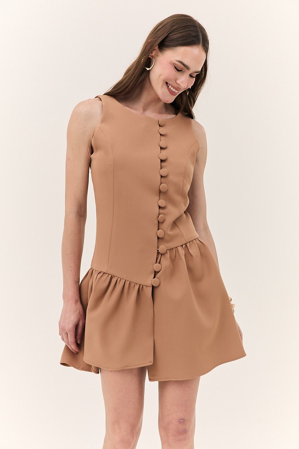 Vestido Curto Feminino com Babado e Botões Ventura