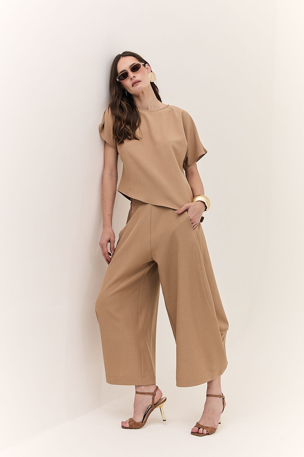Blusa Feminina Assimétrica com Mangas Marina