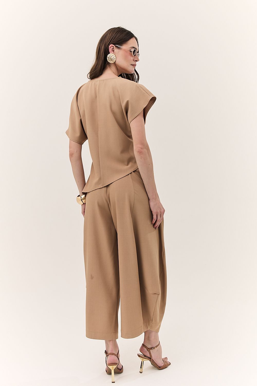 Blusa Feminina Assimétrica com Mangas Marina