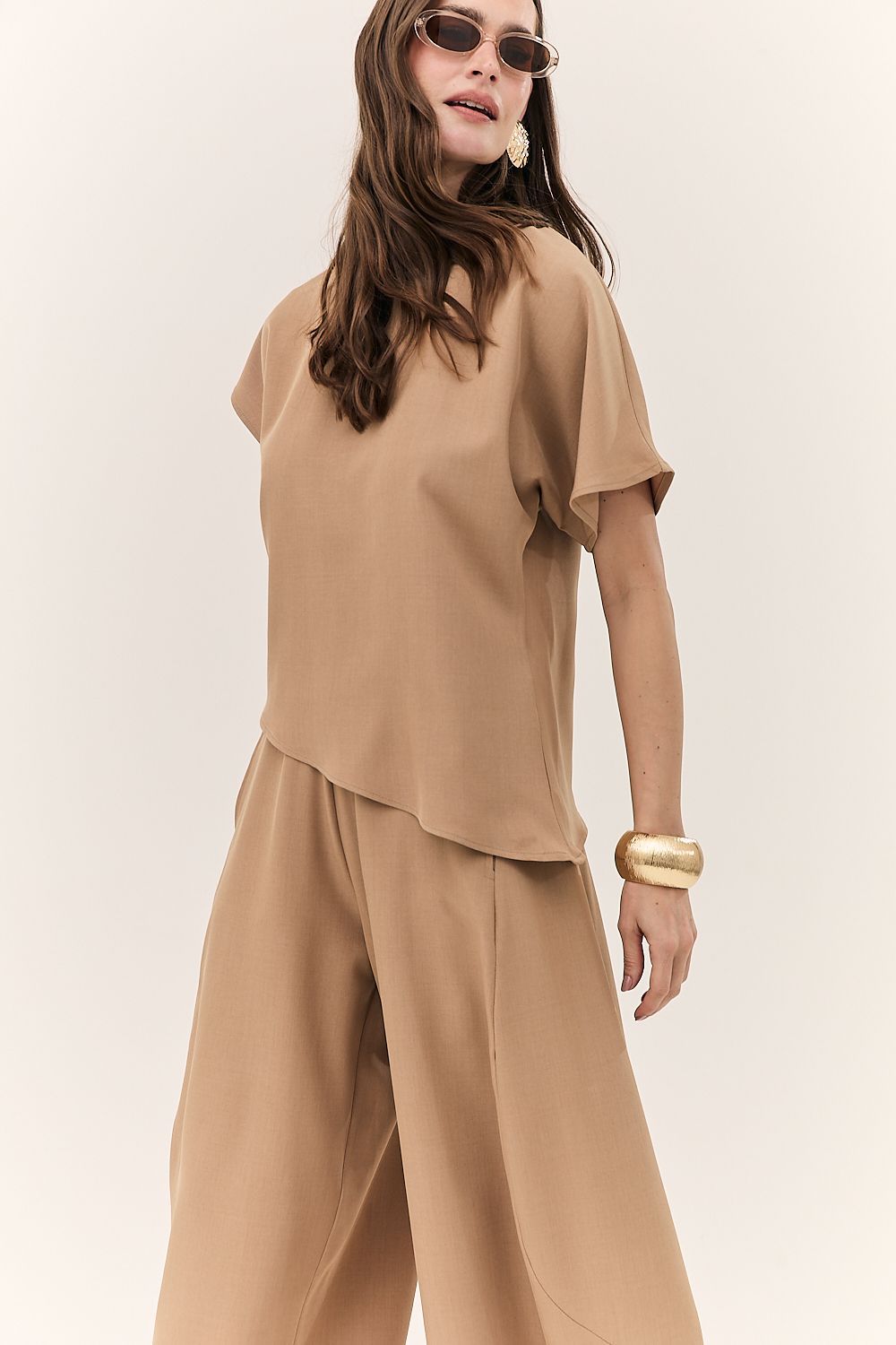 Blusa Feminina Assimétrica com Mangas Marina