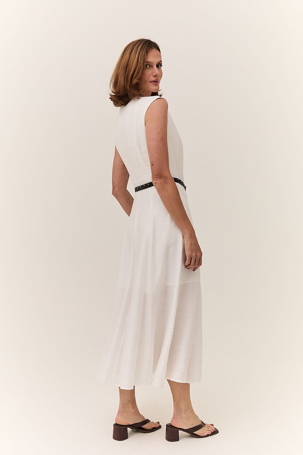 Vestido Midi Evasê com Cinto Aurora