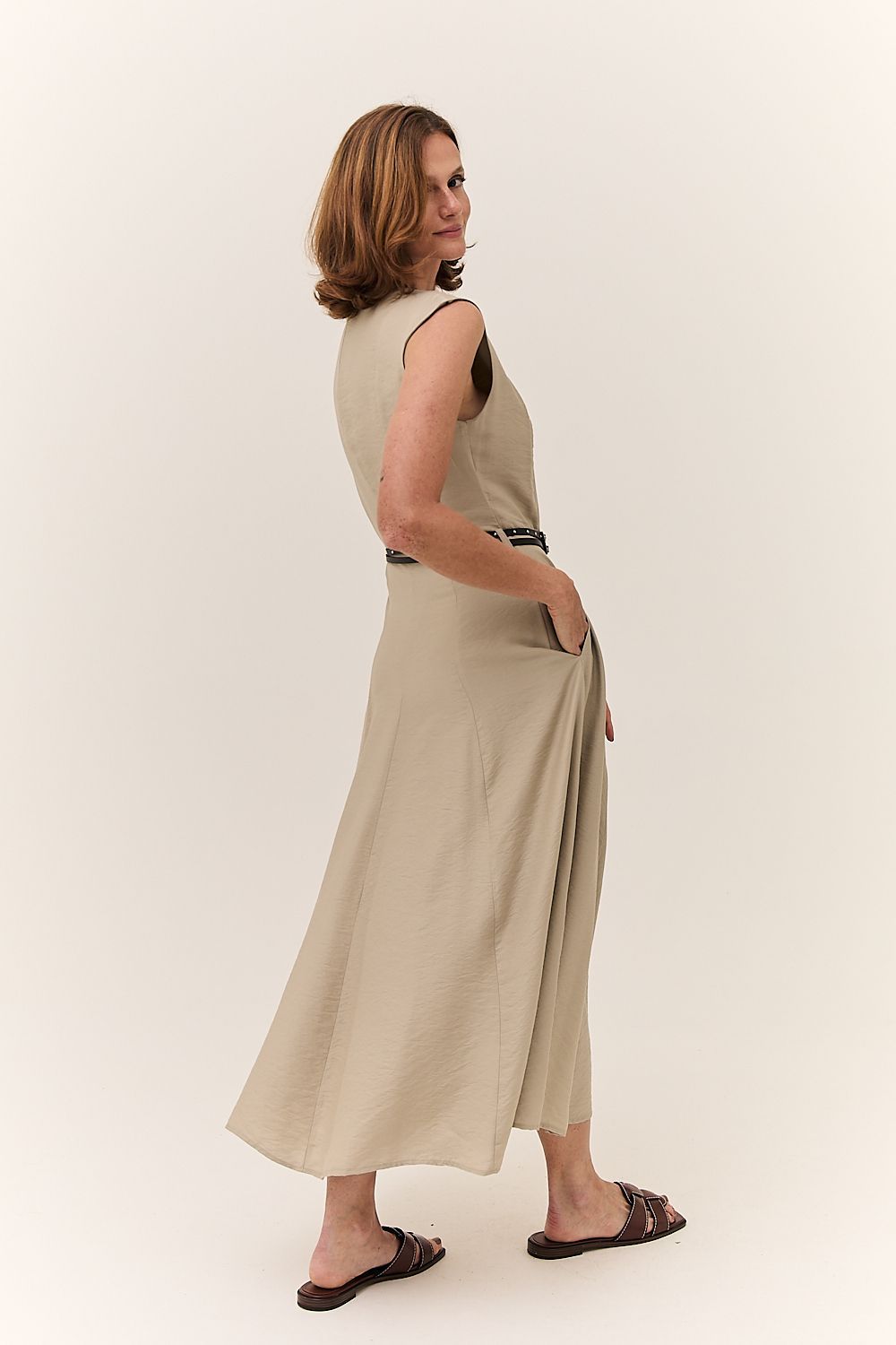 Vestido Midi Evasê com Cinto Aurora