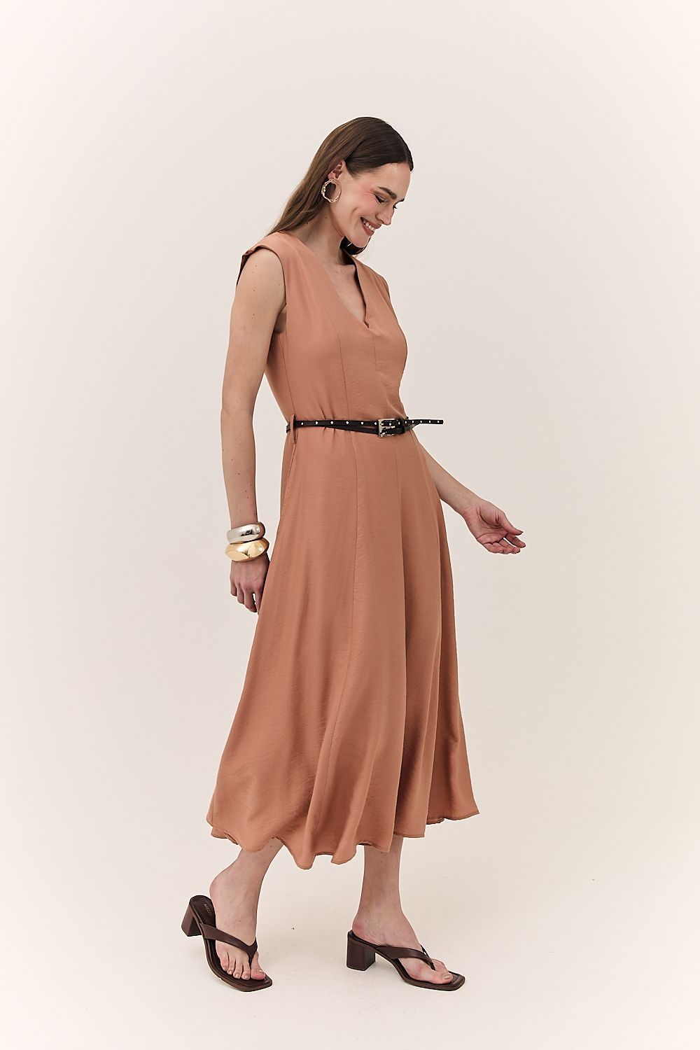 Vestido Midi Evasê com Cinto Aurora