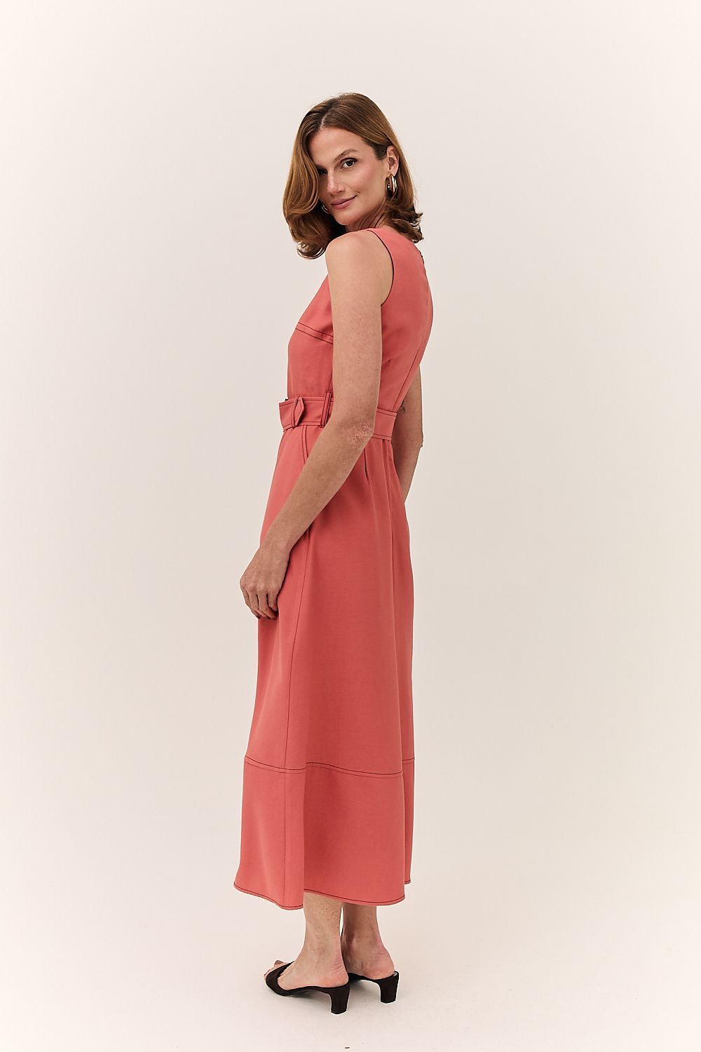 Vestido Midi Feminino Pesponto com Cinto Monica