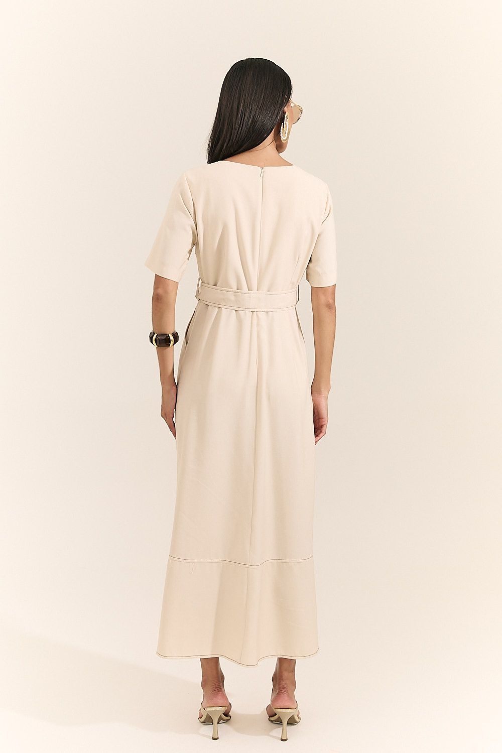 Vestido Midi Pespontado com Cinto Mônica