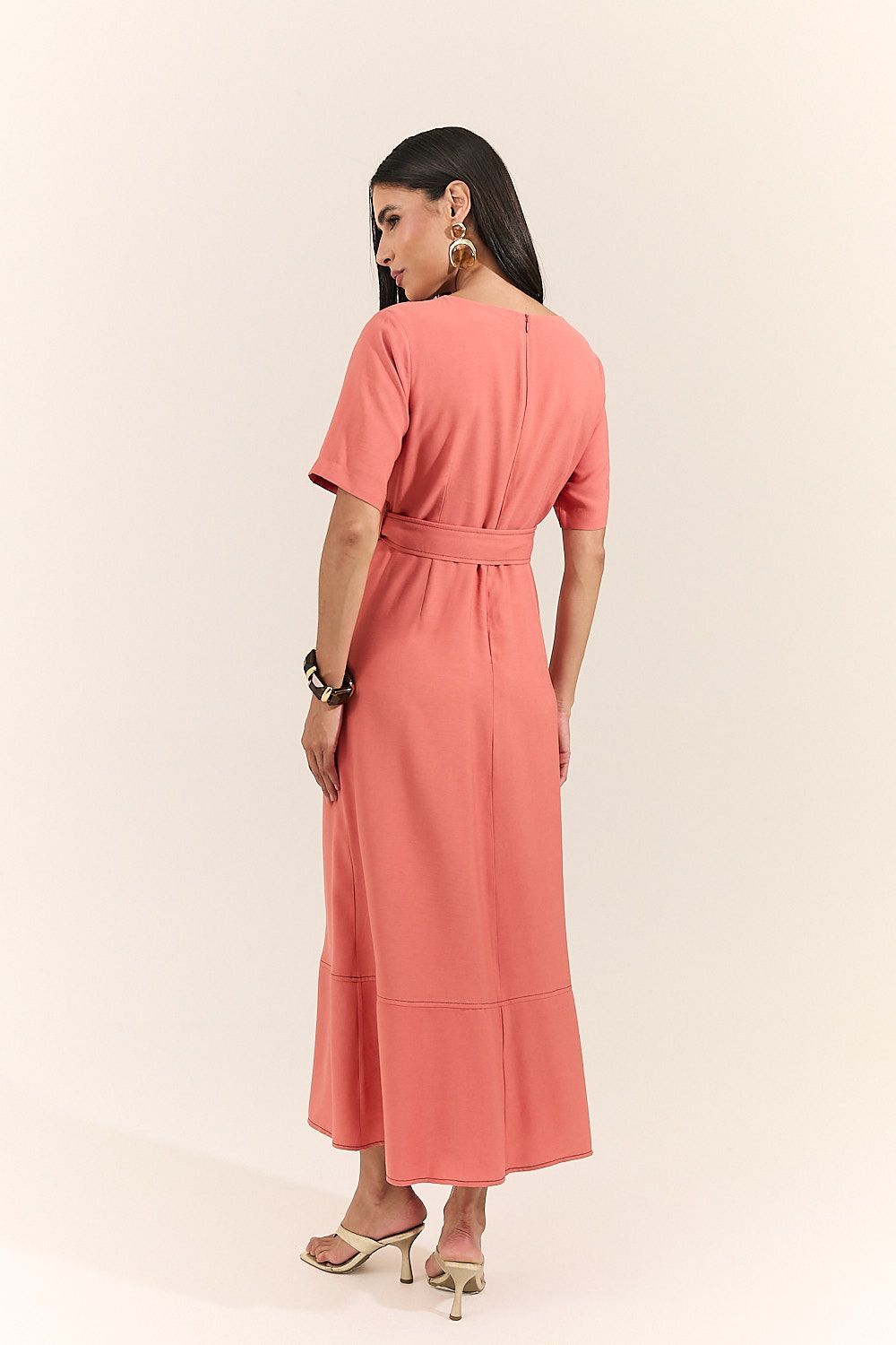 Vestido Midi Pespontado com Cinto Mônica