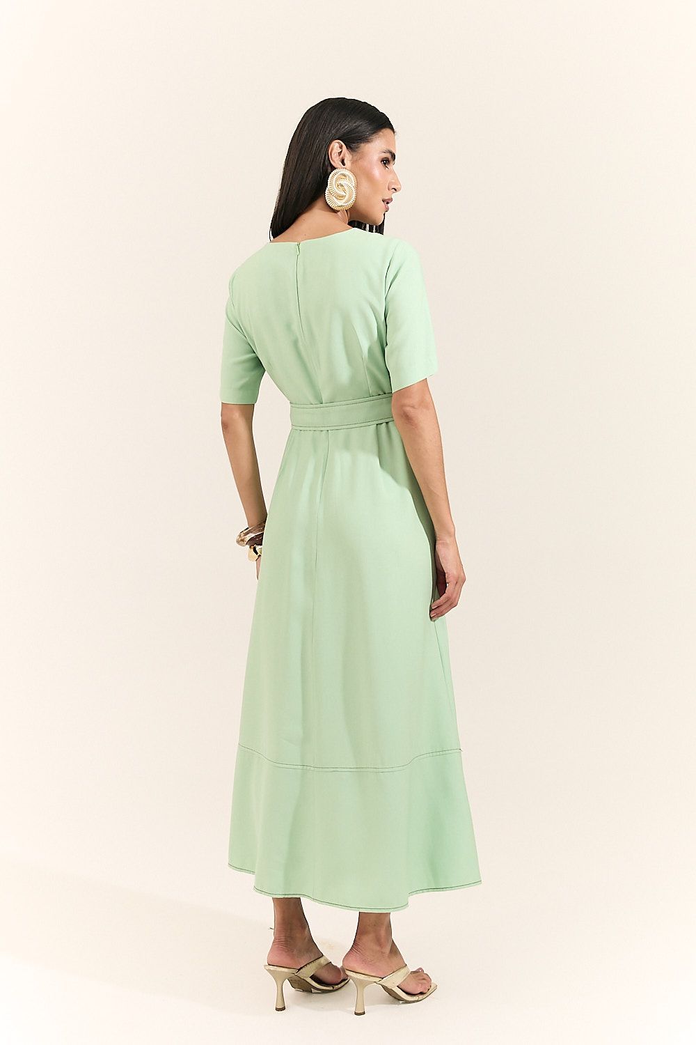 Vestido Midi Pespontado com Cinto Mônica