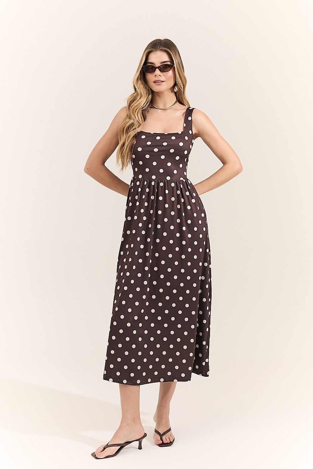 Vestido Midi Evasê em Poá Alice