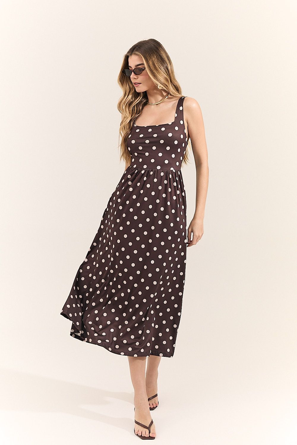 Vestido Midi Evasê em Poá Alice