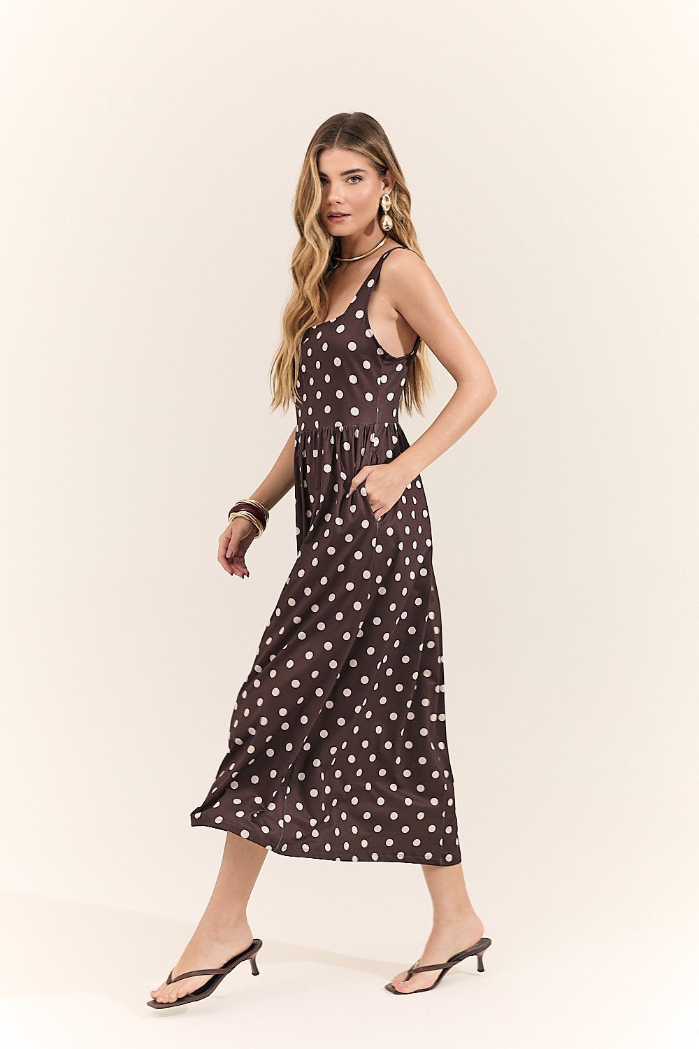 Vestido Midi Evasê em Poá Alice