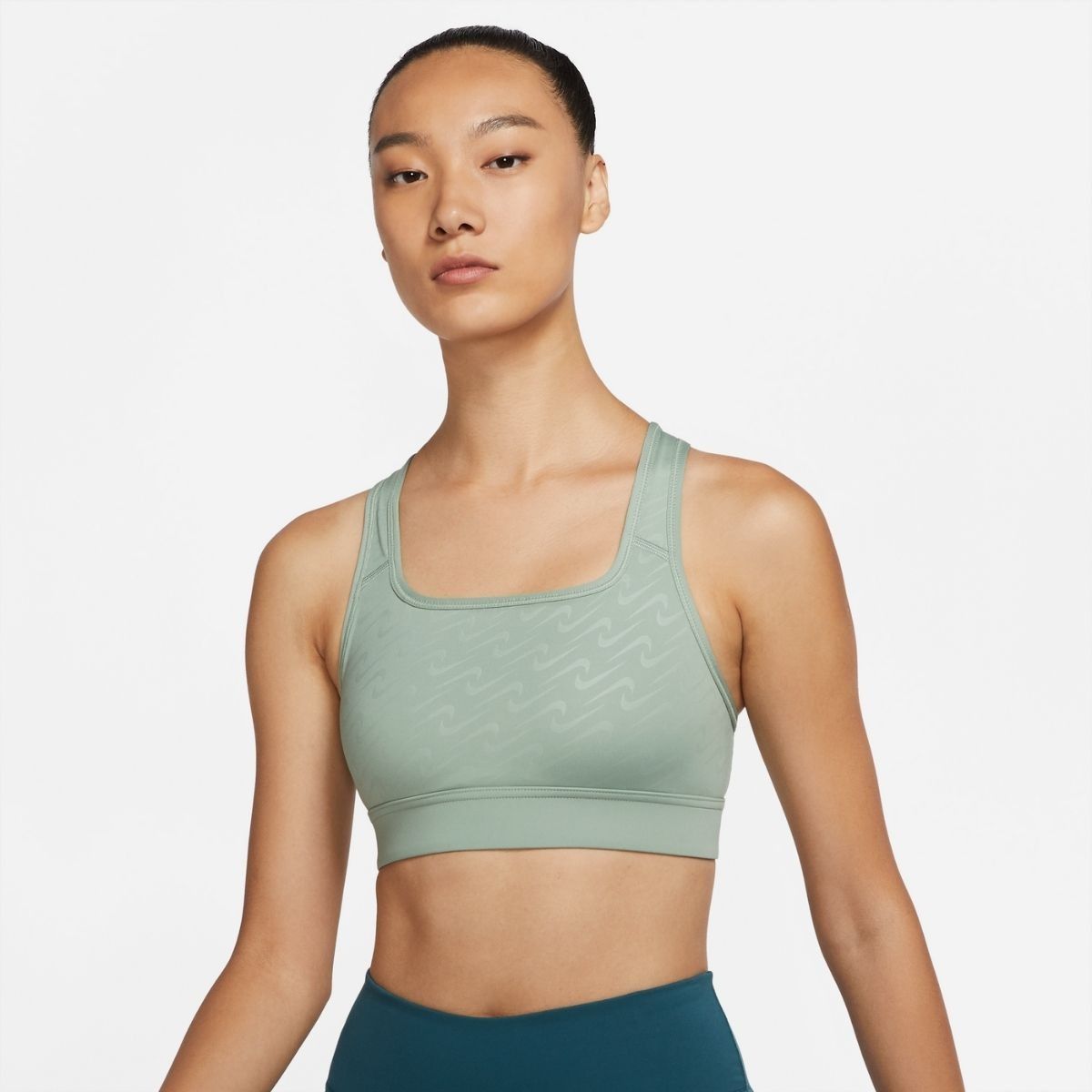 //cdn.vnda.com.br/velocita/2024/01/19/12_39_55_749_12_1_4_486_topfnikeswooshiconclashdd14973571.jpg?v=1705678795