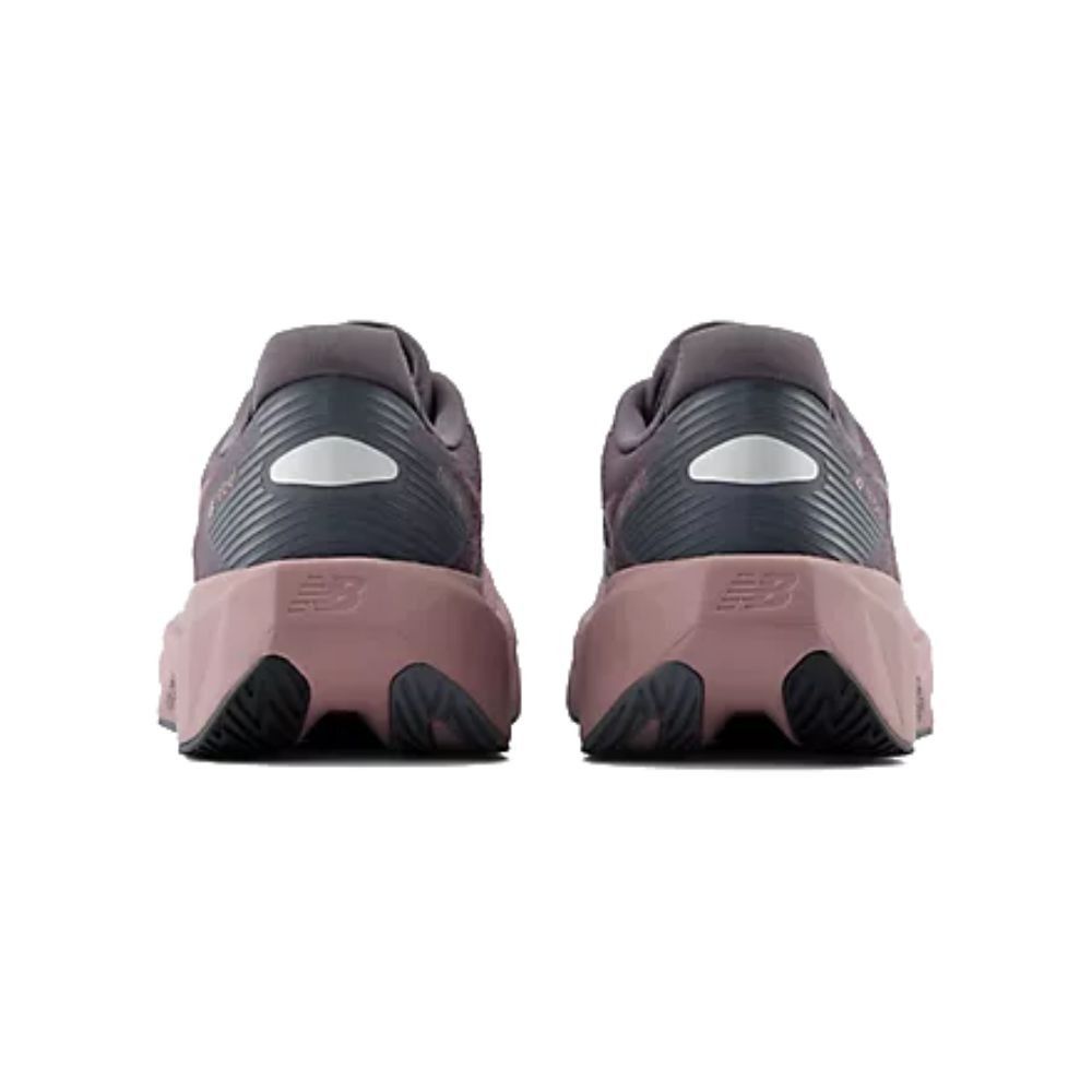 Tênis New Balance FuelCell Rebel V5 Feminino
