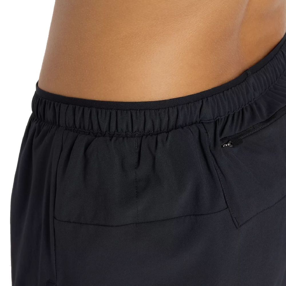 Shorts New Balance RC Essential 3 Feminino
