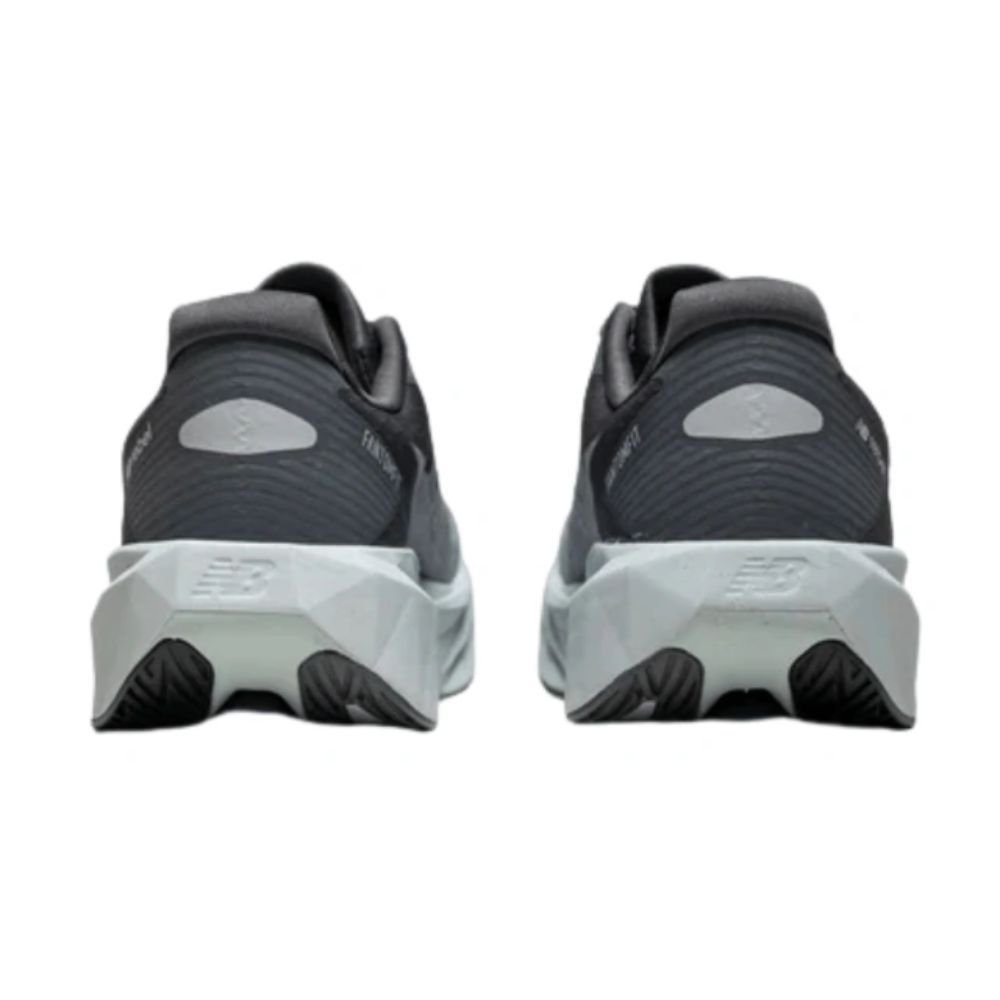 Tênis New Balance FuelCell Rebel V5 Masculino