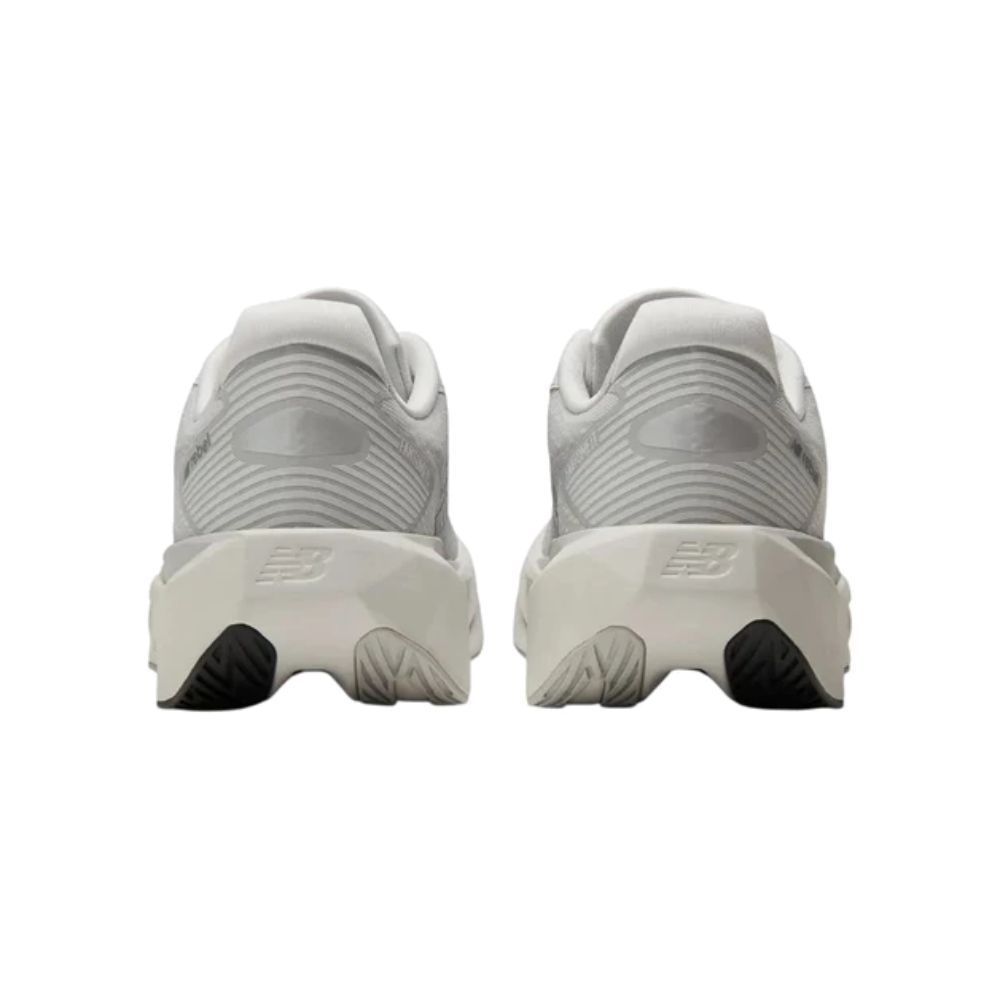 Tênis New Balance FuelCell Rebel V5 Masculino