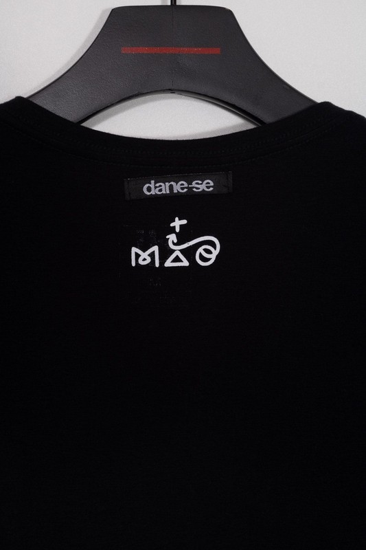 camiseta dane-se + mão