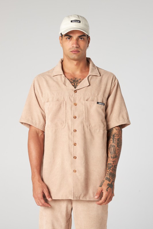 camisa over veludo areia