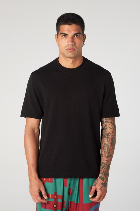 camiseta tricot preto