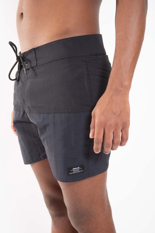 boardshort recorte preto