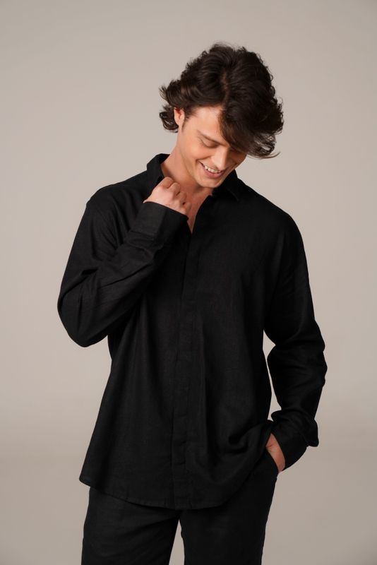 camisa puro linho manga longa preto