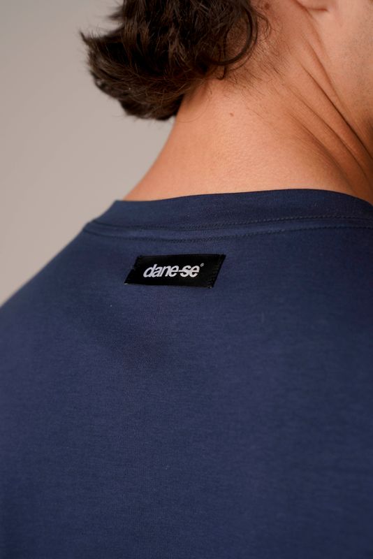 camiseta regular pare respire marinho