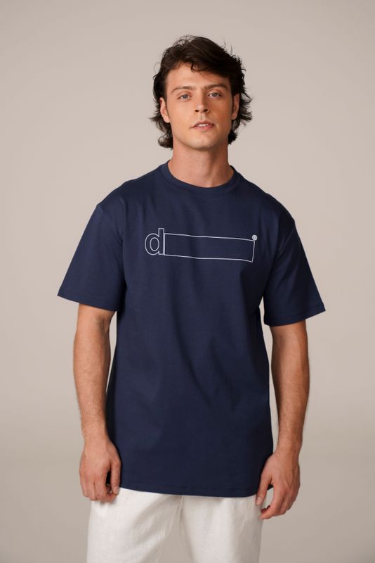 camiseta regular d! tarja marinho