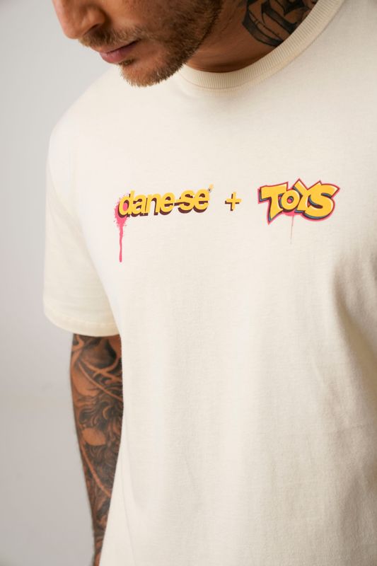 camiseta dane-se + toys off